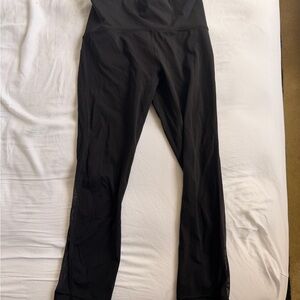 Lululemon Train Black Leggings with Mesh Panel Capri 21”